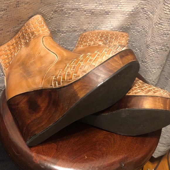 BedStu Cobbler Series Leather Booties - Picture 7 of 11